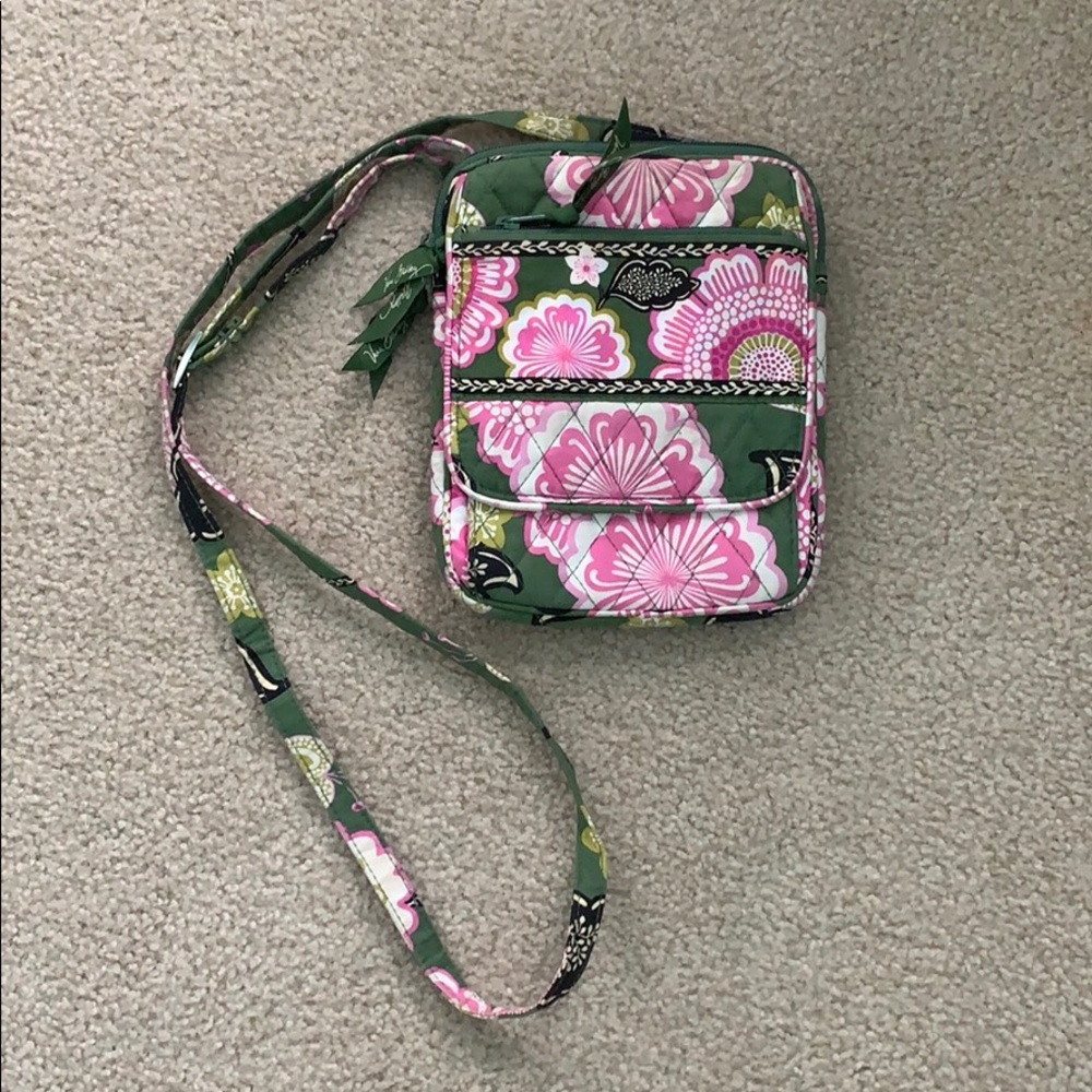 •Vera Bradley Crossbody•